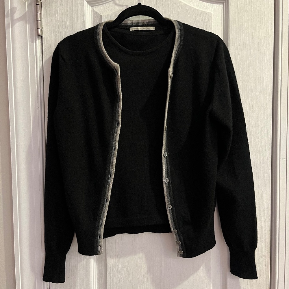 Cashmere Studio 100% cashmere Cardigan Sweater Sz 1 (XS) with shell- Black